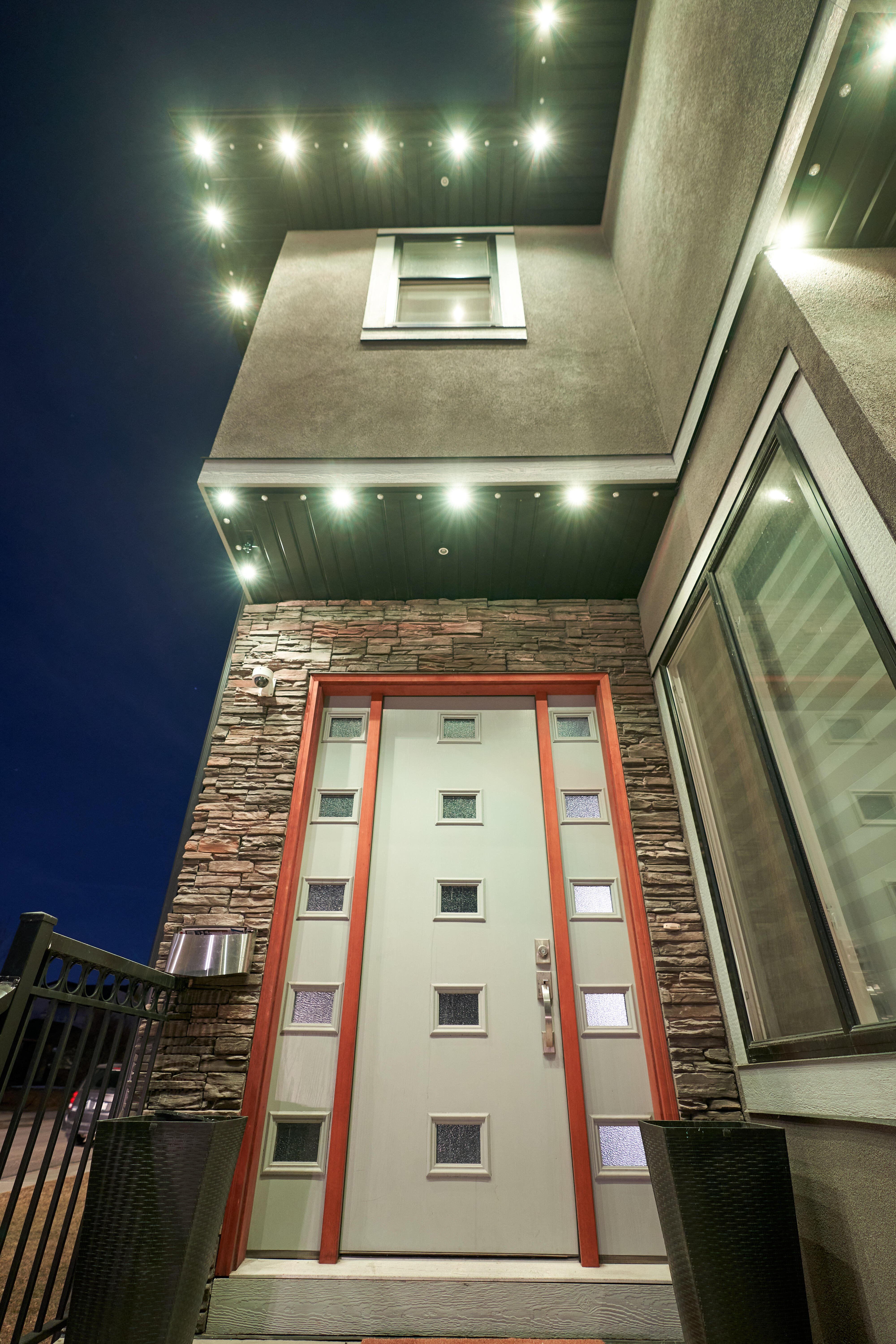 permanent-christmas-lights-calgary-3